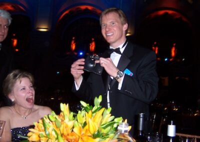 tim hall corporate magician performs magic at dinner table at 2005 presidential inaugural 55h candlelight ball v2